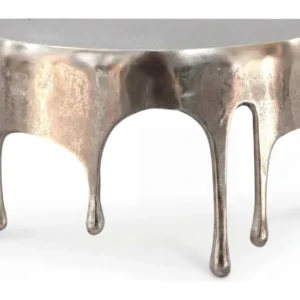 Wandregal Drops 35 cm aus Aluminium in Silber, Gesamtansicht mit charakteristischen tropfenförmigen Beinen von vorne.