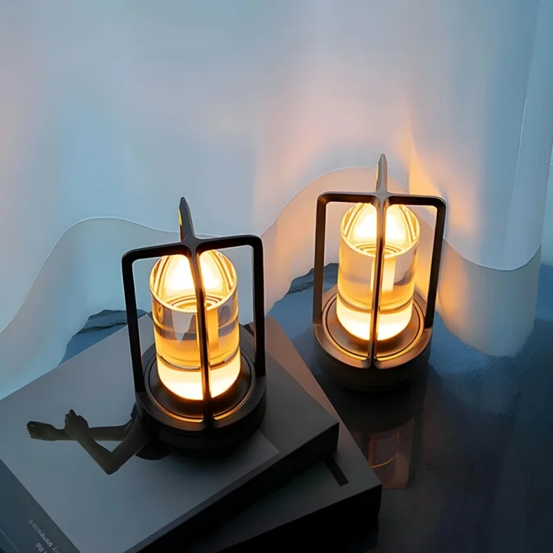 ElegantLight - Wasserdichte tragbare Tischlampe mit dimmbarem LED-Licht für drinnen und draußen | Karnz