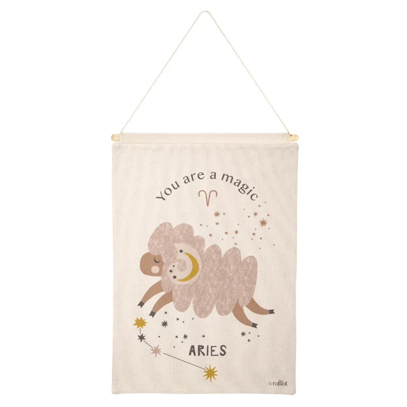 Wanddeko Sternzeichen 100% Baumwolle & Holzrahmen, 40 x 50 cm mit Widdermotiv für das Kinderzimmer